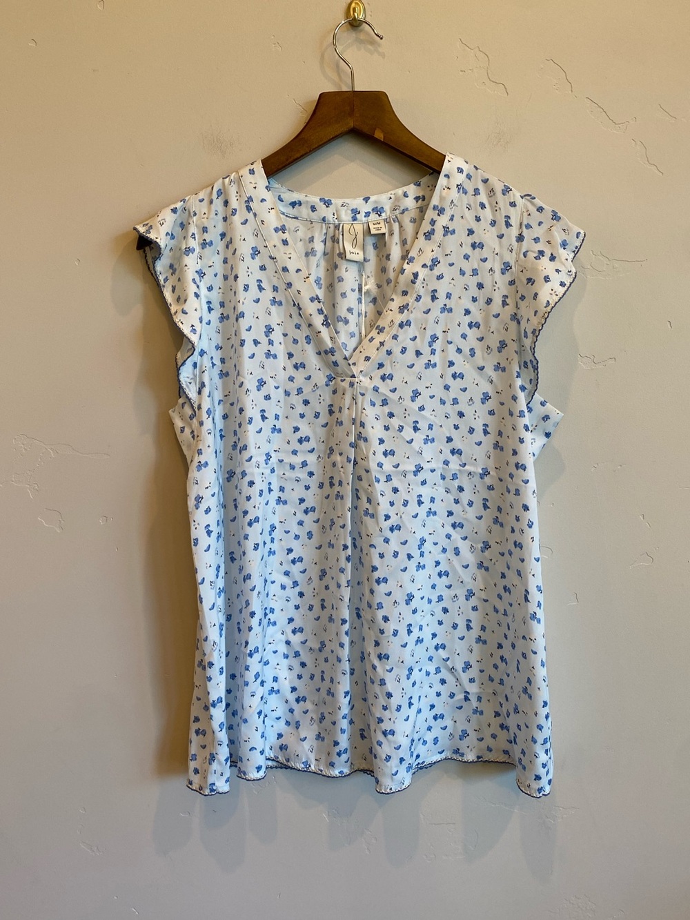 JOIE Light Blue Floral Romantic Summer Print Sleeveless Blouse